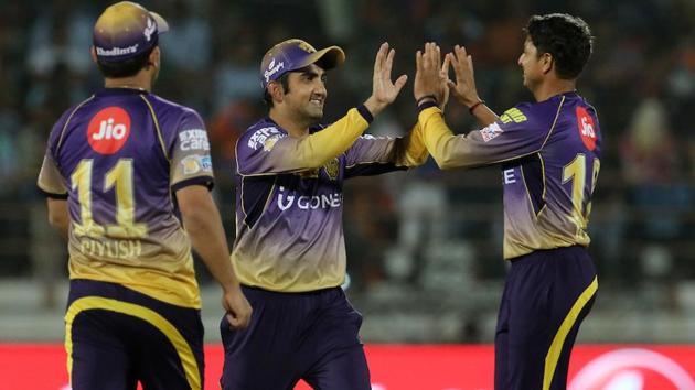 Kolkata Knight Riders players celebrates the wicket of Aaron Finch of the Gujarat Lions. (BCCI)