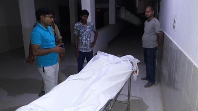 Bano police station in-charge Vidhyapati Singh and Raju Biruli were killed in a gunfight in Jharkhand. (HT Photo) Bano police station in-charge Vidhyapati Singh and Raju Biruli were killed in a gunfight in Jharkhand. (HT Photo)