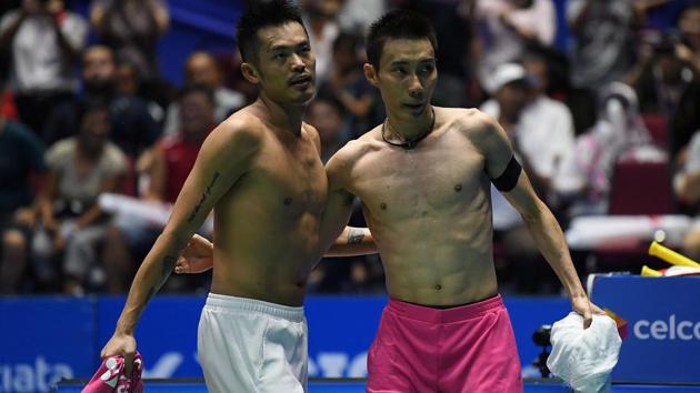 China’s Lin Dan exchanges shirts with Lee Chong Wei after vanquishing the Malaysian world No 1 in the final of the Malaysia Open Badminton Superseries in Kuching on Sunday.(AFP) China’s Lin Dan exchanges shirts with Lee Chong Wei after vanquishing the Malaysian world No 1 in the final of the Malaysia Open Badminton Superseries in Kuching on Sunday.(AFP)