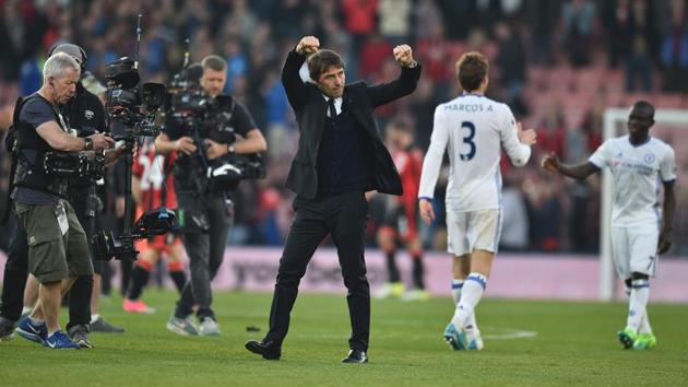 Chelsea's Italian head coach Antonio Conte celebrates at the end of the English Premier League match between Bournemouth and Chelsea at the Vitality Stadium in Bournemouth on Saturday.(AFP) Chelsea's Italian head coach Antonio Conte celebrates at the end of the English Premier League match between Bournemouth and Chelsea at the Vitality Stadium in Bournemouth on Saturday.(AFP)