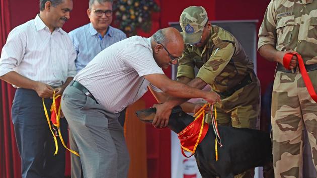 Dogs from across 18 departments including RCF, CISF, BDDS, NDRF, airport customs were felicitated at the college in Parel. (Pratik Chorge/HT Photo) 