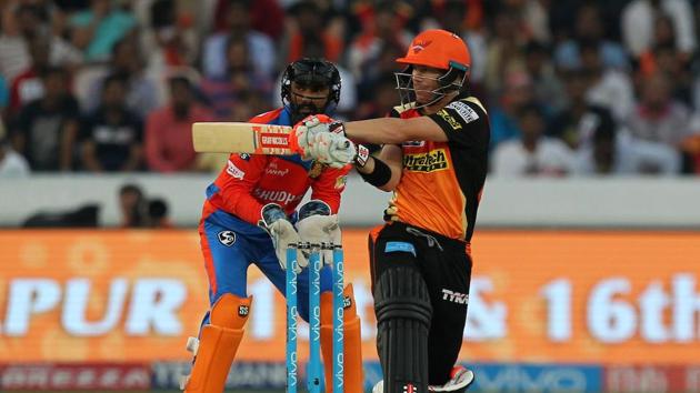 David Warner slammed an unbeaten 76 off 52 balls and became the fourth batsman to go past 7000 runs in Twenty20s as Sunrisers Hyderabad defeated Gujarat Lions in the 2017 Indian Premier League.(BCCI)
