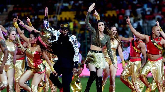 Bollywood Singer Benni Dayal and Actress Kriti Sanon performs during the IPL opening ceremony. (PTI)