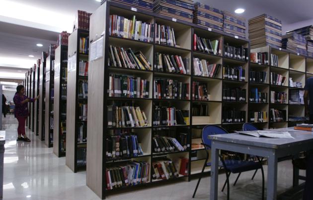 Books are back as decorative accessories for living rooms, albeit in a more casual manner than they were earlier. (Puneet Chandok/HT Photo) Books are back as decorative accessories for living rooms, albeit in a more casual manner than they were earlier. (Puneet Chandok/HT Photo)