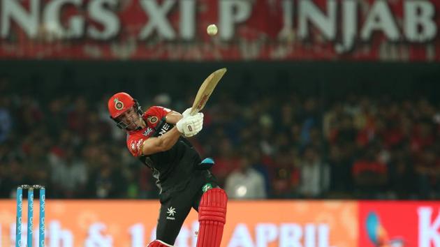 AB de Villiers notched up his 22nd fifty as RCB mounted a fightback. (BCCI)