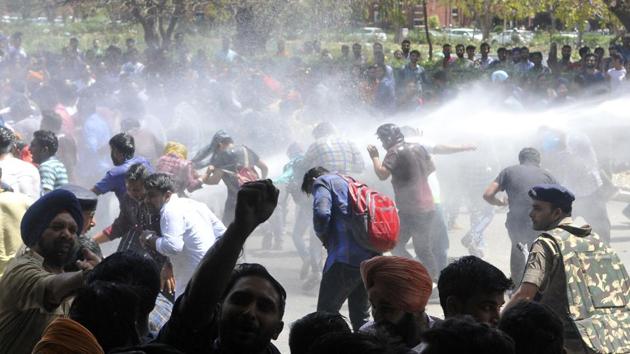 Students protesting against the fee hike at Panjab University in Chandigarh on Tuesday, April 11. (Karun Sharma/HT)