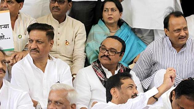 Congress and NCP MLAs demand farm loan waiver at Vidhan Bhavan, in Mumbai. (HT File Photo) Congress and NCP MLAs demand farm loan waiver at Vidhan Bhavan, in Mumbai. (HT File Photo)