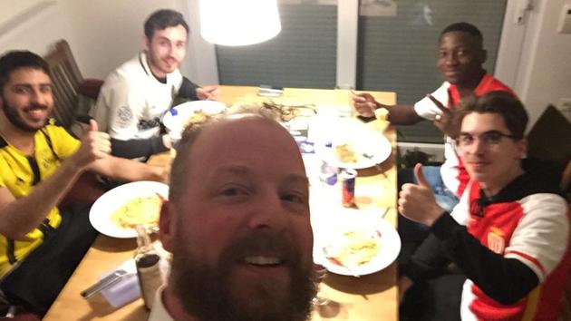 A Borussia Dortmund supporter with his guests for the night -- AS Monaco fans. Many such pictures were tweeted out with the hashtages, #bedforawayfans and #bvbasm (Twitter.com) A Borussia Dortmund supporter with his guests for the night -- AS Monaco fans. Many such pictures were tweeted out with the hashtages, #bedforawayfans and #bvbasm (Twitter.com)