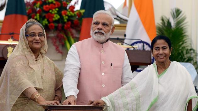 Bangladeshi Prime Minister Sheikh Hasina, Indian Prime Minister Narendra Modi and Chief Minister of West Bengal Mamata Banerjee inaugurate a rail link and bus service to Bangladesh in New Delhi on April 8, 2017. (Mohd Zakir/HT PHOTO) Bangladeshi Prime Minister Sheikh Hasina, Indian Prime Minister Narendra Modi and Chief Minister of West Bengal Mamata Banerjee inaugurate a rail link and bus service to Bangladesh in New Delhi on April 8, 2017. (Mohd Zakir/HT PHOTO)