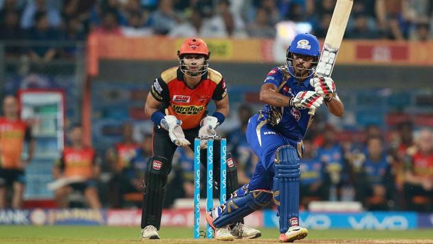 Nitish Rana’s (R) 45 runs helped Mumbai Indians chase down the total of 159 runs set by Sunrisers Hyderabad with four wickets to spare at Mumbai’s Wankhede Stadium in the 2017 Indian Premier League (IPL). Get full cricket score of Mumbai Indians vs Sunrisers Hyderabad here.(BCCI)