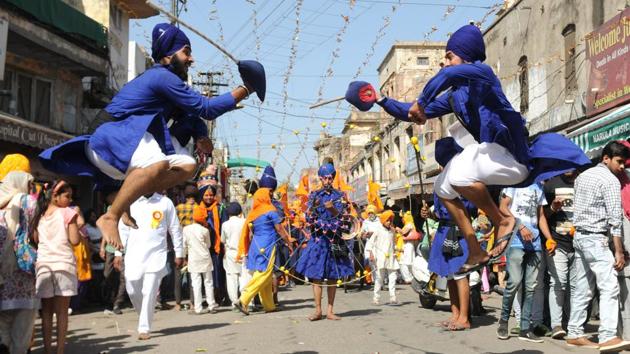 Gatka Players in action during Nagar Kirtan on the occasion of the Baisakhi festival celebrated in Patiala last year. (bharat bhushan/ht photo)