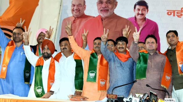 Congress’ sitting councillor from Kashmere Gate ward Harsh Sharma, party’s west Delhi leader Shiv Kumar Sondhi, and other district-level officer bearers joined Bharatiya Janata Party (BJP) on Friday.(HT Photo)