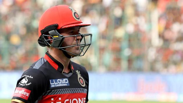 AB de Villiers of the Royal Challengers Bangalore walking back to pavilion after getting out for 19 during their IPL 2017 match against Mumbai Indians at the M Chinnaswamy Stadium in Bangalore on Friday.  (BCCI) 