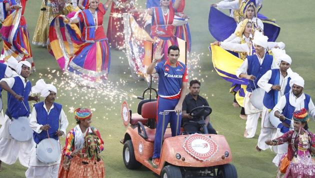 Zaheer Khan, Delhi Daredevils captain, arrives at the Feroze Shah Kotla ahead of the match against Kings XI Punjab. (BCCI)