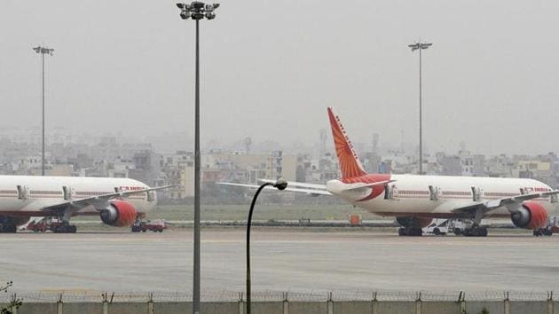 Mumbai airport. (HT File Photo) Mumbai airport. (HT File Photo)