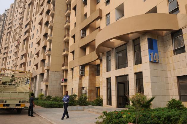 The residents of Unitech Fresco rued the failure of the developer in ensuring supply of canal water to the society.(Parveen Kumar/ HT FILE)