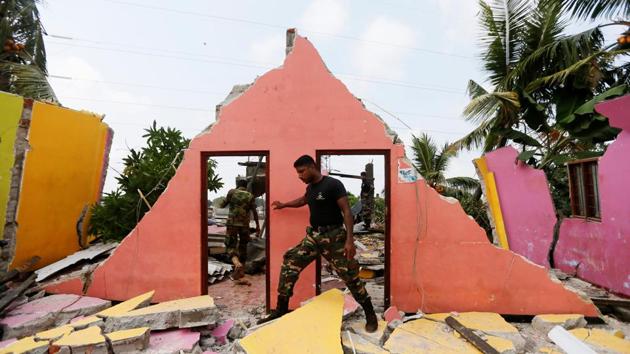 Residents of the area, mostly living in shanties, had been demanding the removal of the dump, saying it was causing health problems. The government had said it would remove it soon under an infrastructure plan. (Dinuka Liyanawatte / REUTERS)