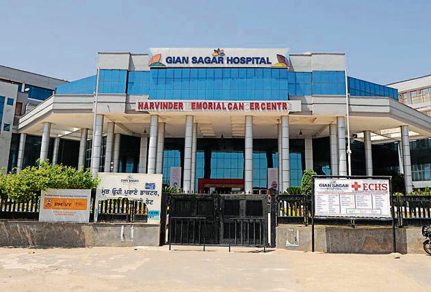 Government plans to shift 1,500 students of Gian Sagar Medical College, Banur, to other colleges across the state.(Anil Dayal/HT)