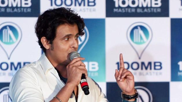 Sonu Nigam isn’t happy about being woken up.(PTI)