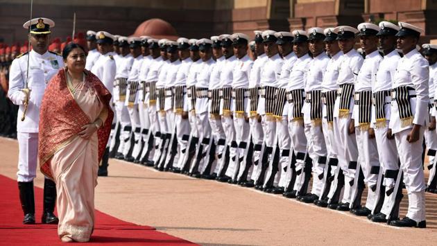 Nepal President Bidhya Devi Bhandari was given a ceremonial reception and accorded a guard of honour at the Rashtrapati Bhavan on Tuesday. (Sonu Mehta/HT PHOTO)