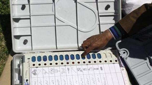 Introduced in 1998 in some part of the country, EVMs fast-tracked India’s poll process.(HT Photo)