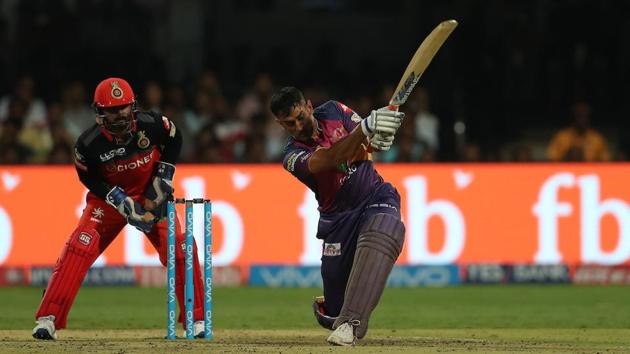 MS Dhoni has struggled with the bat in the 2017 Indian Premier League for Rising Pune Supergiant, managing just 61 runs in five games with a high score of 28.(BCCI)