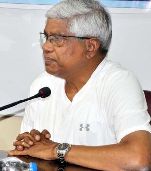 Dr Mukut Minz, the surgeon who performed a kidney transplant on External Affairs Minister Sushma Swaraj has said that her decision to get the surgery done in the country underlined her faith in Indian doctors. (HT PHOTO) Dr Mukut Minz, the surgeon who performed a kidney transplant on External Affairs Minister Sushma Swaraj has said that her decision to get the surgery done in the country underlined her faith in Indian doctors. (HT PHOTO)