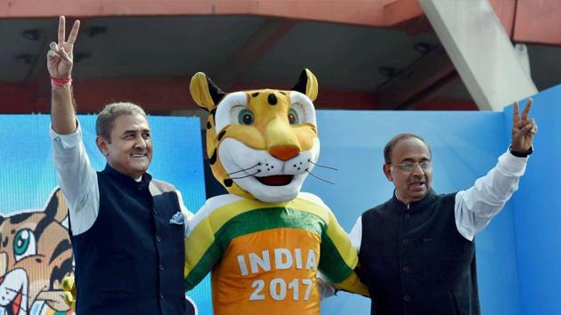 Union Sports Minister Vijay Goel with All India Football Federation (AIFF) President Praful Patel during the launch of logo for U-17 FIFA World Cup 2017, in New Delhi.(PTI)