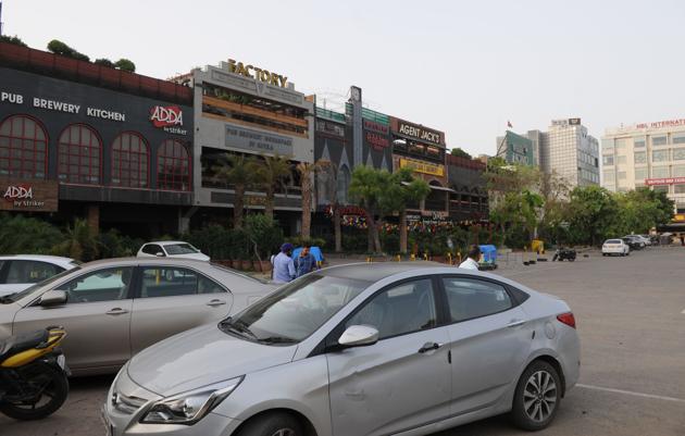 Pubs in Sector 29 had to close in the light of the Supreme Court order banning sale of liquor within 500 metres of state and national highways.(File Photo)