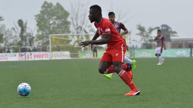 Aizawl FC players make a counter-offensive during their I-League match against Mohun Bagan on Saturday.(AIFF)