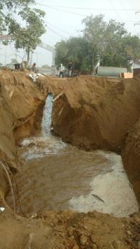 The pipeline is believed to have burst during the ongoing construction of the underpass at Rajiv Chowk. (HT PHOTO) The pipeline is believed to have burst during the ongoing construction of the underpass at Rajiv Chowk. (HT PHOTO)