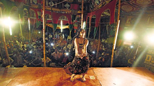 Bhojpure Sex Sleeping Girl - Dancing with the wolves: A peek into the life of Bihar's Anaarkali of Ara |  Latest News India - Hindustan Times