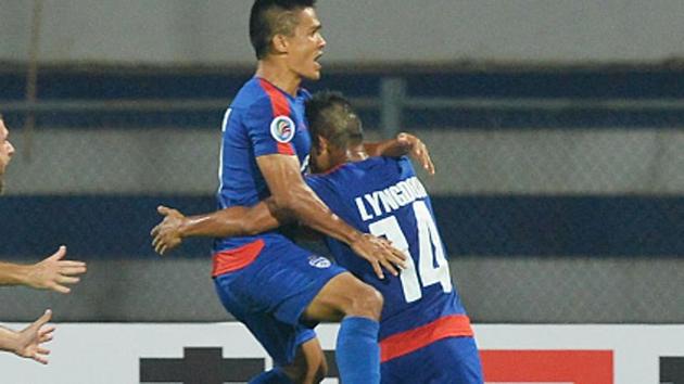 Sunil Chhetri (left) scored twice while Eugeneson Lyngdoh then scored a left-footed scorcher in Bengaluru FC’s big win over DSK Shivajians in the I-League on Saturday.(Getty Images)