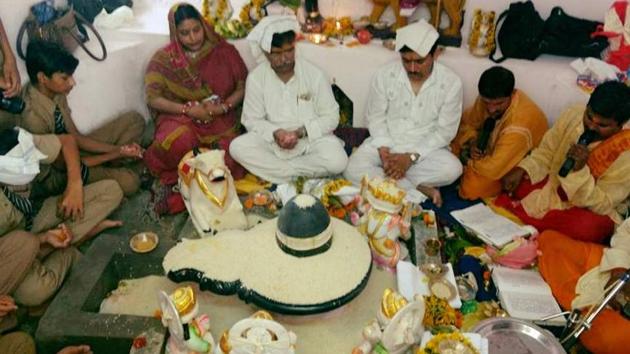 Pran pratishtha (consecration) ceremony of the ‘Shivling’ was attended by students, teachers and principal.(Pic sourced)