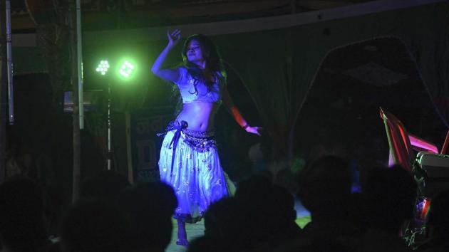 Stage dancer Bebo performs at a wedding in Aara. The history of the dance shows, now a fixture at different kinds of functions across Bihar, is less than 50 years old. (Ravi Choudhary/HT PHOTO)