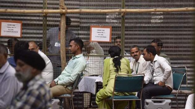 Counting underway at a both at Akshardham temple in Delhi.(Raj K Raj / HT Photo)