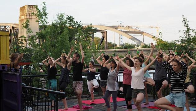 Experts say that beer yoga does not offer any health benefit.(Facebook/Bieryoga) Experts say that beer yoga does not offer any health benefit.(Facebook/Bieryoga)
