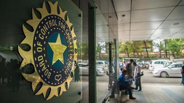 BCCI was thrashed 1-9 when all other International Cricket Council (ICC) member nations, except India’s Amitabh Chaudhary, voted in favour of a change in governance structure. BCCI’s opposition to change of revenue model was rejected 8-2 by the ICC board with Chaudhary having only Sri Lanka Cricket’s Thilanga Sumathipala on the same side during voting.(HT Photo)