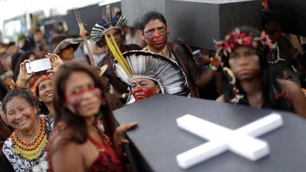 They claim the government of President Michel Temer is working to roll back protections in various parts of the Amazon and allowing ranchers and other big-money interests to steal their lands. (Ueslei Marcelino/REUTERS)