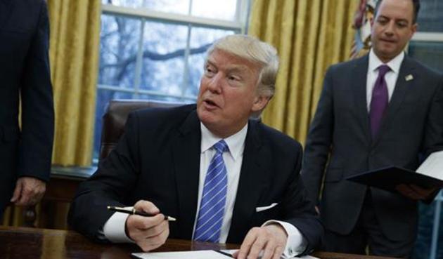 Despite the Trump administration's actions against Indians working in India on H-1B visas, US has said that it is keen to sign a free trade agreement with India. (AP) Despite the Trump administration's actions against Indians working in India on H-1B visas, US has said that it is keen to sign a free trade agreement with India. (AP)