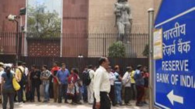 People waiting outside Reserve Bank of India in New Delhi to submit their demonetized banknotes. (Ravi Choudhary/HT File Photo) People waiting outside Reserve Bank of India in New Delhi to submit their demonetized banknotes. (Ravi Choudhary/HT File Photo)