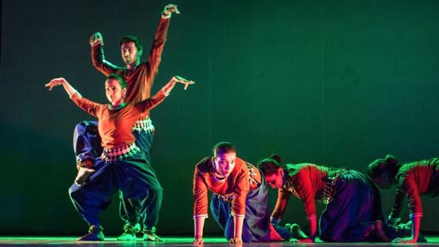 A dance sequence from Crossing Oceans A dance sequence from Crossing Oceans