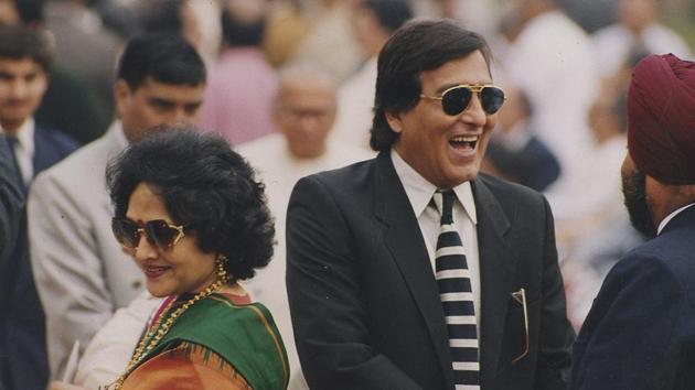 Vinod Khanna and Vyjayanthimala at an event together. Vinod Khanna and Vyjayanthimala at an event together.