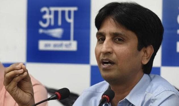 Kumar Vishwas has been a member of AAP since its inception in 2012. He was an active face of the anti-corruption movement launched by Anna Hazare with Arvind Kejriwal and Kiran Bedi at Ramlila Ground in 2011.(Mohd Zakir/HT File)