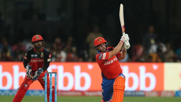 Aaron Finch then took charge and blasted 6 sixes and 5 fours in his scintillating 34-ball 72 as the visitors romped home with 37 balls to spare. (BCCI )