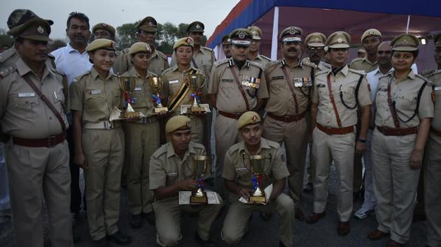 After witnessing their impressive march past, Chief Guest Rijiju gave away the ‘All-Round Best’ trophy. (Raj K Raj/HT PHOTO)