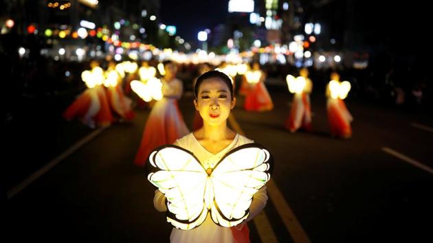 Buddhist believers carrying lanterns march during a Lotus Lantern parade in celebration of the upcoming birthday of Buddha in Seoul, South Korea on April 29, 2017. (Kim Hong-Ji / REUTERS)