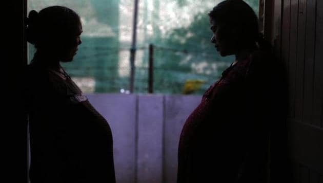 Representative Image: Of 9.5 million women registered for ante-natal checks — from pregnancy to delivery — the audit found 6.7 million had institutional delivery, while 508,000 delivered at home with the help of untrained midwives.(Ravi Choudhary/HT File Photo)