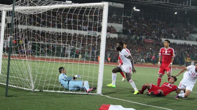 The I-League title-clinching goal against Shillong Lajong FC was scored by Aizawl FC’s William Lalnunfela in the 67th minute. The scores remained 1-1 to ensure Aizawl edged out Mohun Bagan, who beat Chennai City FC 2-1 in Kolkata in their last match of the season. (AIFF) 
