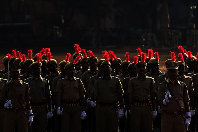 RED RIDERS: Security personnel take their position. (Pratik Chorge/HT Photo) 